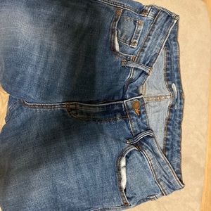Mid-Rise Rockstar Super Skinny Cut-Off Ankle
